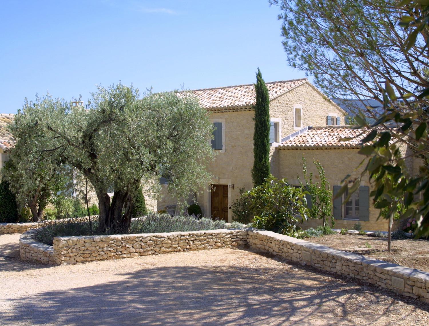 Newly built houses : A Provencal Mas made of stone - A. Nelson ...